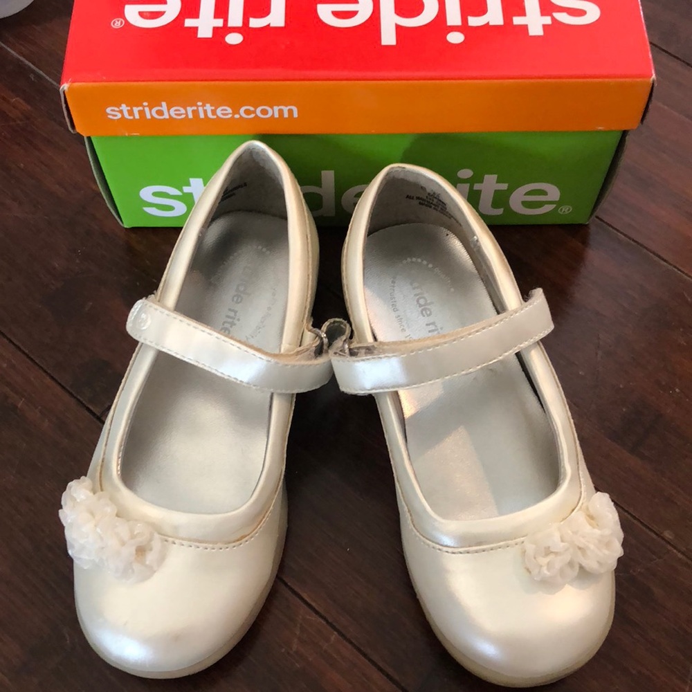 Ivory Stride Rite Mary Janes